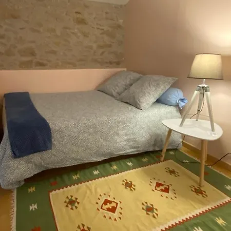 Domaine Des Deux Rivières - - *