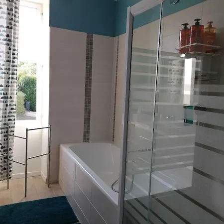 Domaine Des Deux Rivieres - -